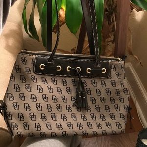Dooney & Bourke Black/Grey shoulder bag